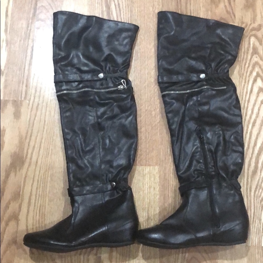Black Above knee high boots sz 8